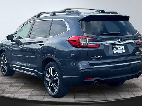 Used 2023 Subaru Ascent Touring AWD/4WD image 4