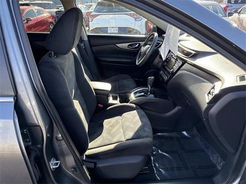 Used 2015 Nissan Rogue SV image 9