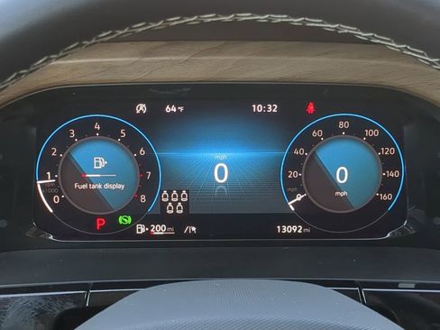 Used 2025 Volkswagen Atlas SE image 27