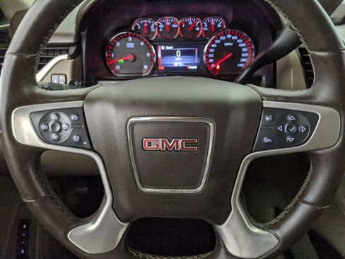 Used 2016 GMC Yukon SLT w/ Enhanced Security Package AWD/4WD image 10