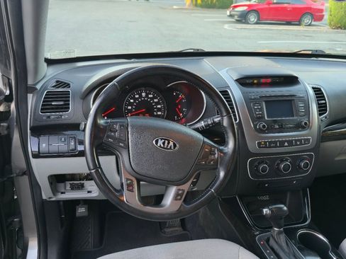 Used 2014 Kia Sorento LX AWD/4WD image 7