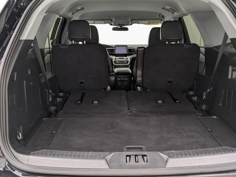 Certified 2024 Ford Explorer XLT w/ Equipment Group 202A AWD/4WD image 8
