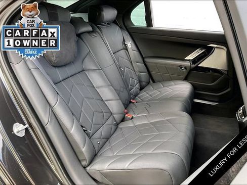 Used 2023 BMW i7 xDrive60 AWD/4WD image 26