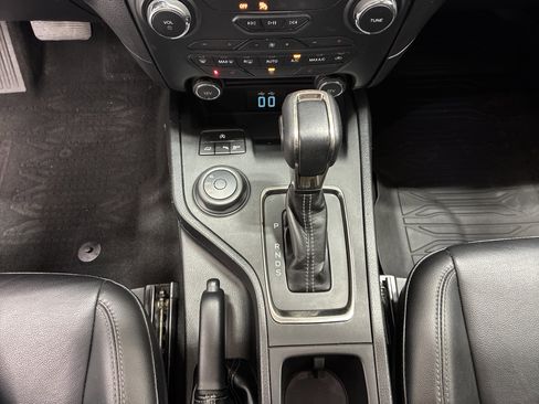 Used 2021 Ford Ranger Lariat w/ Equipment Group 501A High AWD/4WD image 19