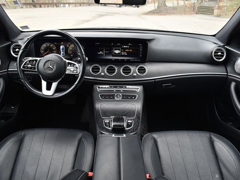 Used 2020 Mercedes-Benz E 350 Sedan w/ Driver Assistance Package image 29