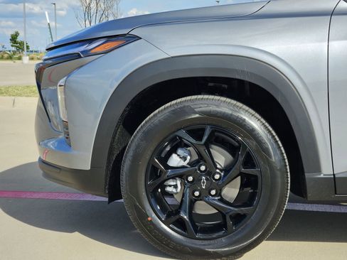 New 2026 Chevrolet Trax LT w/ Driver Confidence Package FWD image 12