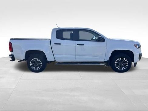 Used 2021 Chevrolet Colorado Z71 AWD/4WD image 6