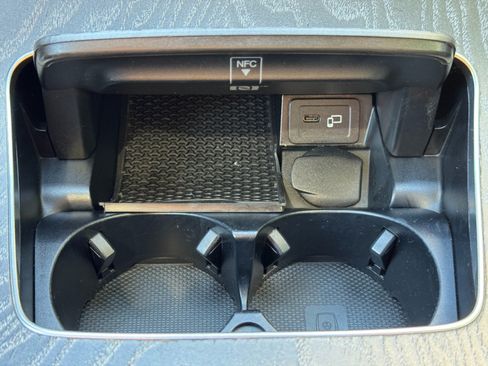 Used 2021 Mercedes-Benz E 350 Sedan w/ Premium Package image 33