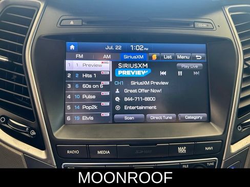 Used 2017 Hyundai Santa Fe Limited AWD/4WD image 9