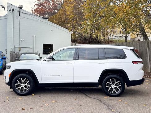 Used 2024 Jeep Grand Cherokee L Limited image 3