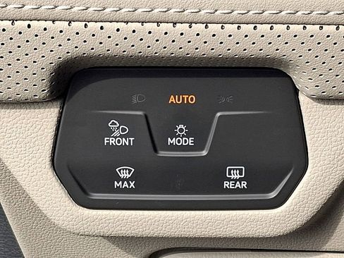 Certified 2024 Volkswagen Atlas SEL image 25