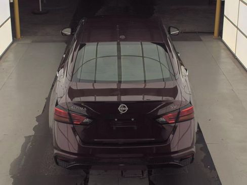 Used 2023 Nissan Altima 2.5 SV FWD image 9