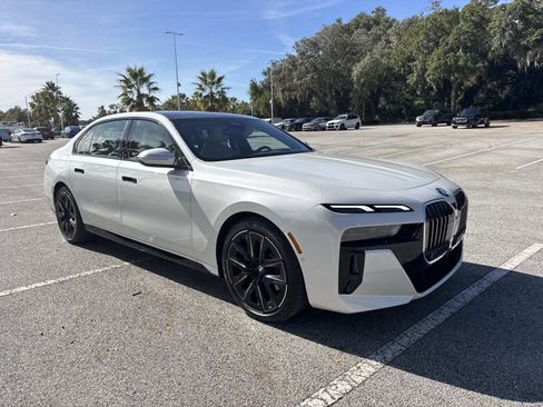 New 2026 BMW 740i w/ Premium Package image 2