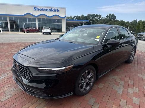 Used 2024 Honda Accord EX image 1