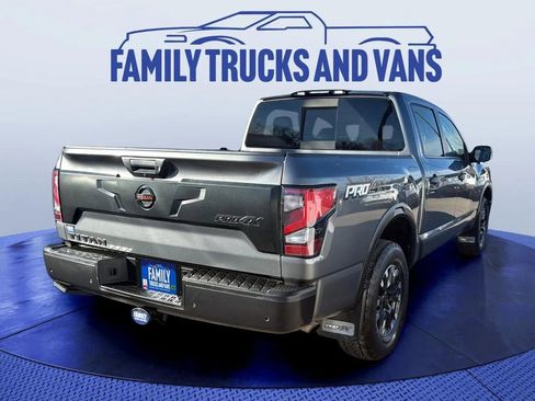 Used 2021 Nissan Titan PRO-4X w/ Pro-4x Convenience Package image 4