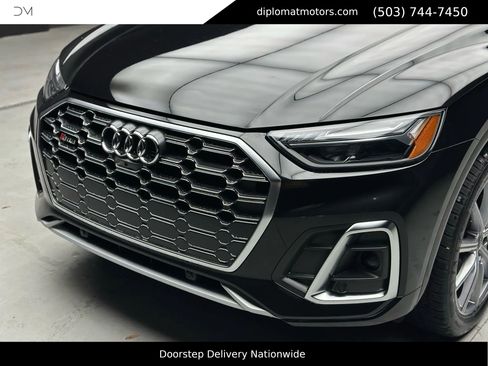 Used 2022 Audi SQ5 Premium Plus w/ Premium Plus Package image 18