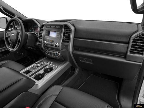 Used 2019 Ford Expedition Max XLT w/ Equipment Group 202A image 5