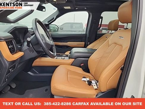 Used 2024 Ford Expedition Platinum image 4