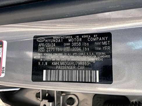 Used 2024 Hyundai Elantra SEL image 18