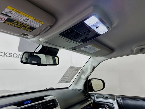 Used 2023 Toyota 4Runner TRD Sport image 18