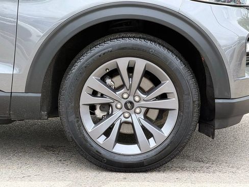 Used 2022 Ford Explorer XLT w/ Equipment Group 202A AWD/4WD image 6