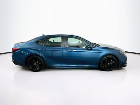 Used 2025 Toyota Camry SE FWD image 10