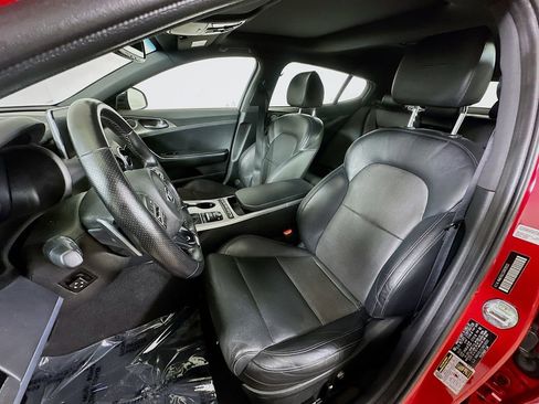 Used 2018 Kia Stinger GT1 image 15