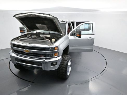 Used 2018 Chevrolet Silverado 2500 LT w/ LT Convenience Package AWD/4WD image 41