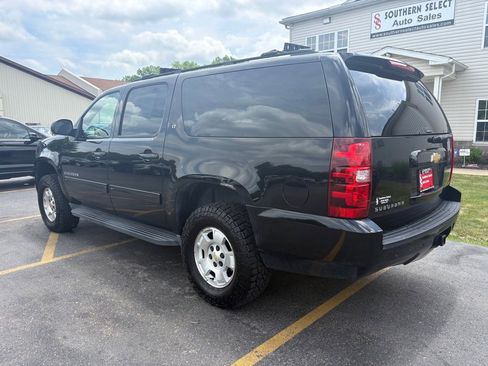 Used 2010 Chevrolet Suburban LT AWD/4WD image 8