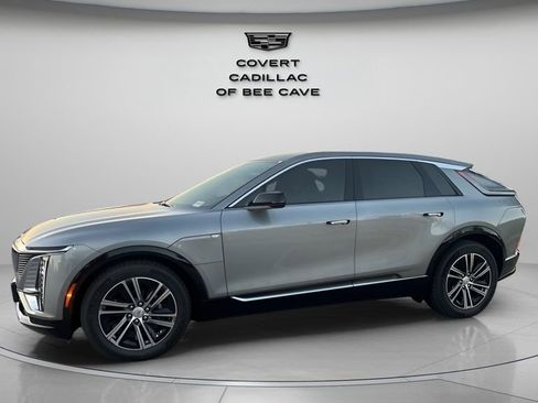 New 2026 Cadillac Lyriq Luxury image 4