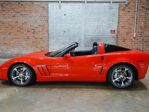 Used 2013 Chevrolet Corvette Grand Sport w/ 2LT Preferred Equipment Group RWD image 38