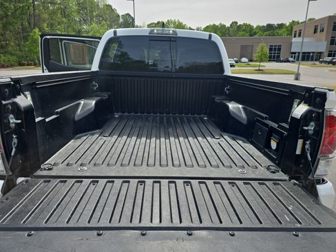 Used 2021 Toyota Tacoma TRD Sport image 13