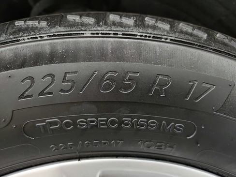 Used 2023 Chevrolet Equinox LS FWD image 32