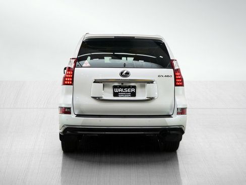 Used 2022 Lexus GX 460 Premium w/ Accessory Package AWD/4WD image 4