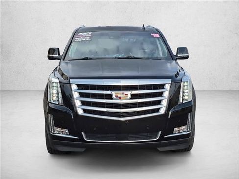 Used 2018 Cadillac Escalade ESV Premium Luxury AWD/4WD image 2
