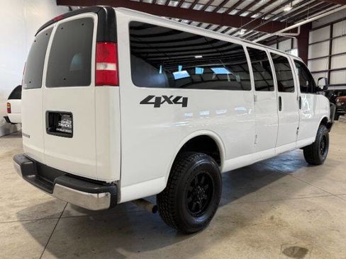 Used 2018 Chevrolet Express 3500 LT w/ LT Preferred Equipment Group image 8