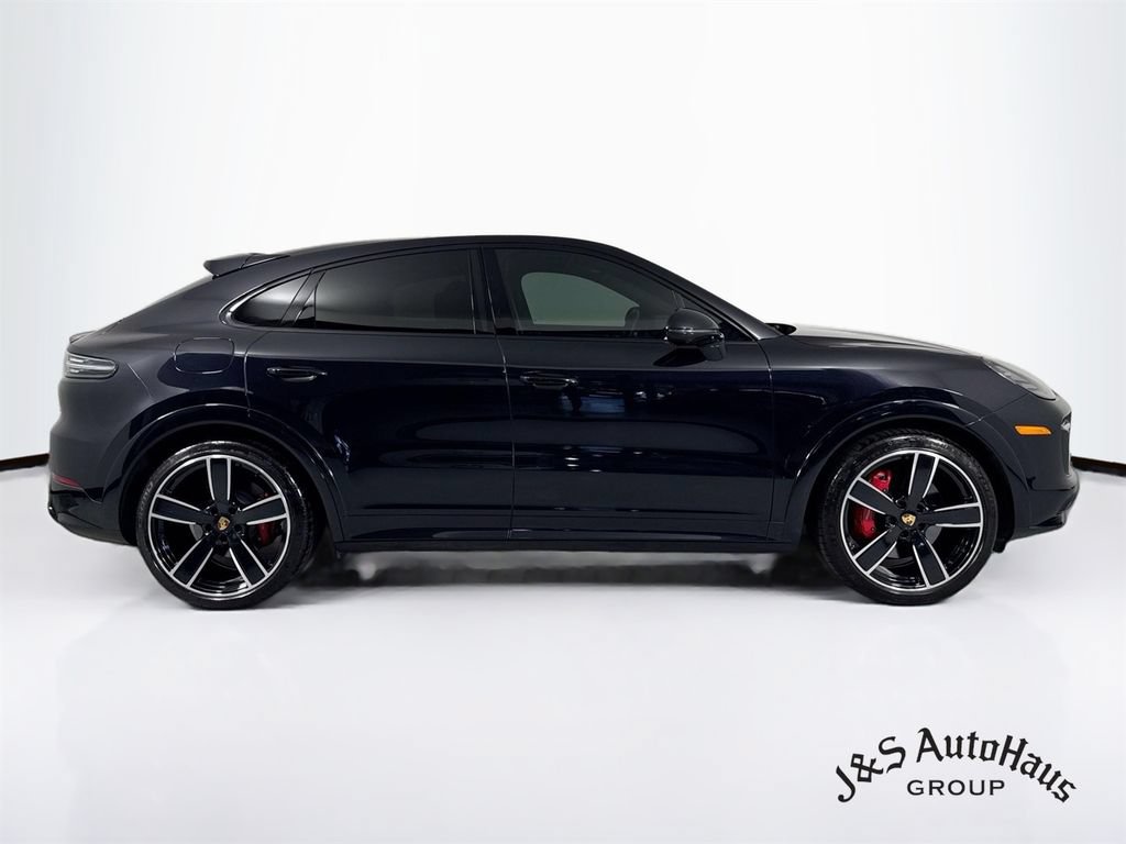 Used 2022 Porsche Cayenne GTS AWD/4WD image 8