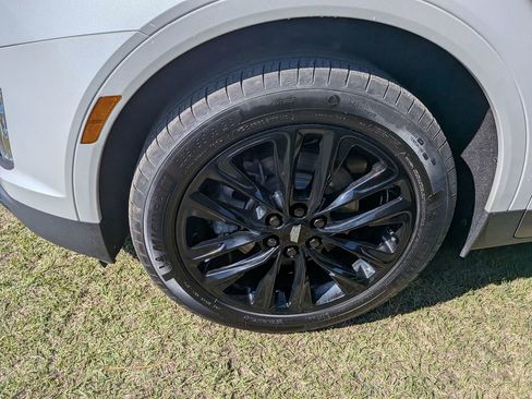 Used 2022 Cadillac XT5 Premium Luxury w/ LPO, ONYX Package image 8