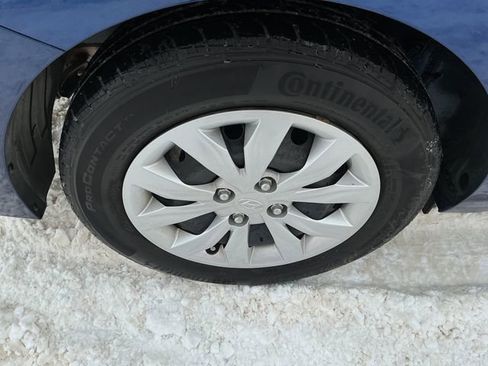 Used 2021 Hyundai Accent SE image 15