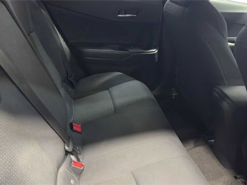 Used 2019 Toyota C-HR XLE image 15