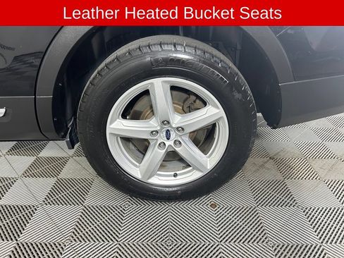 Used 2017 Ford Explorer XLT w/ Equipment Group 202A AWD/4WD image 20