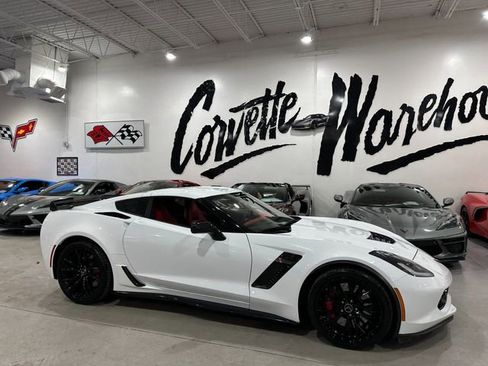 Used 2015 Chevrolet Corvette Z06 w/ 2LZ Preferred Equipment Group image 29