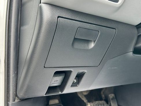 Used 2021 Toyota Highlander XLE image 22