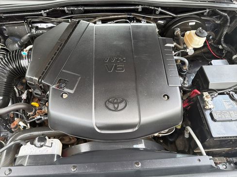 Used 2015 Toyota Tacoma 4x4 Double Cab w/ SR5 Package image 22