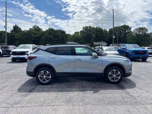 Used 2024 Chevrolet Blazer LT w/ Convenience Package FWD image 6