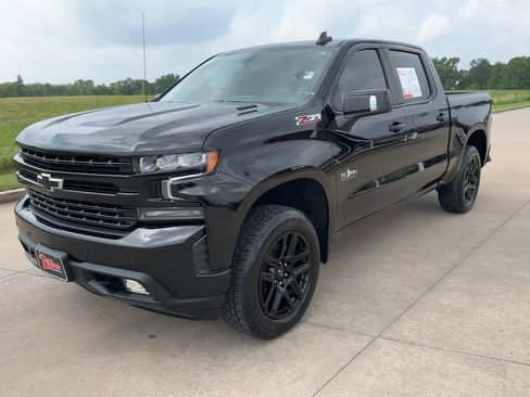 Used 2022 Chevrolet Silverado 1500 RST w/ LPO, Blackout Package AWD/4WD image 5