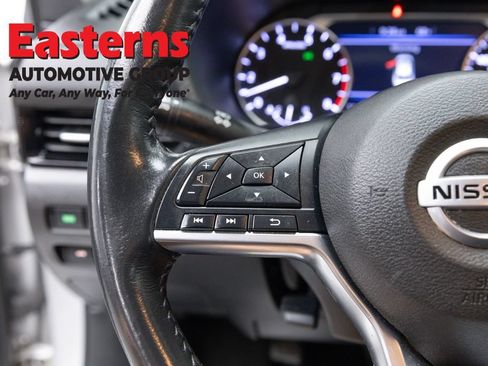 Used 2023 Nissan Sentra SV FWD image 15