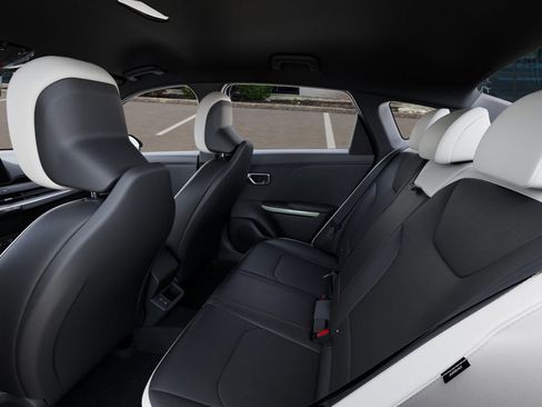 New 2026 Kia K4 GT-Line image 18