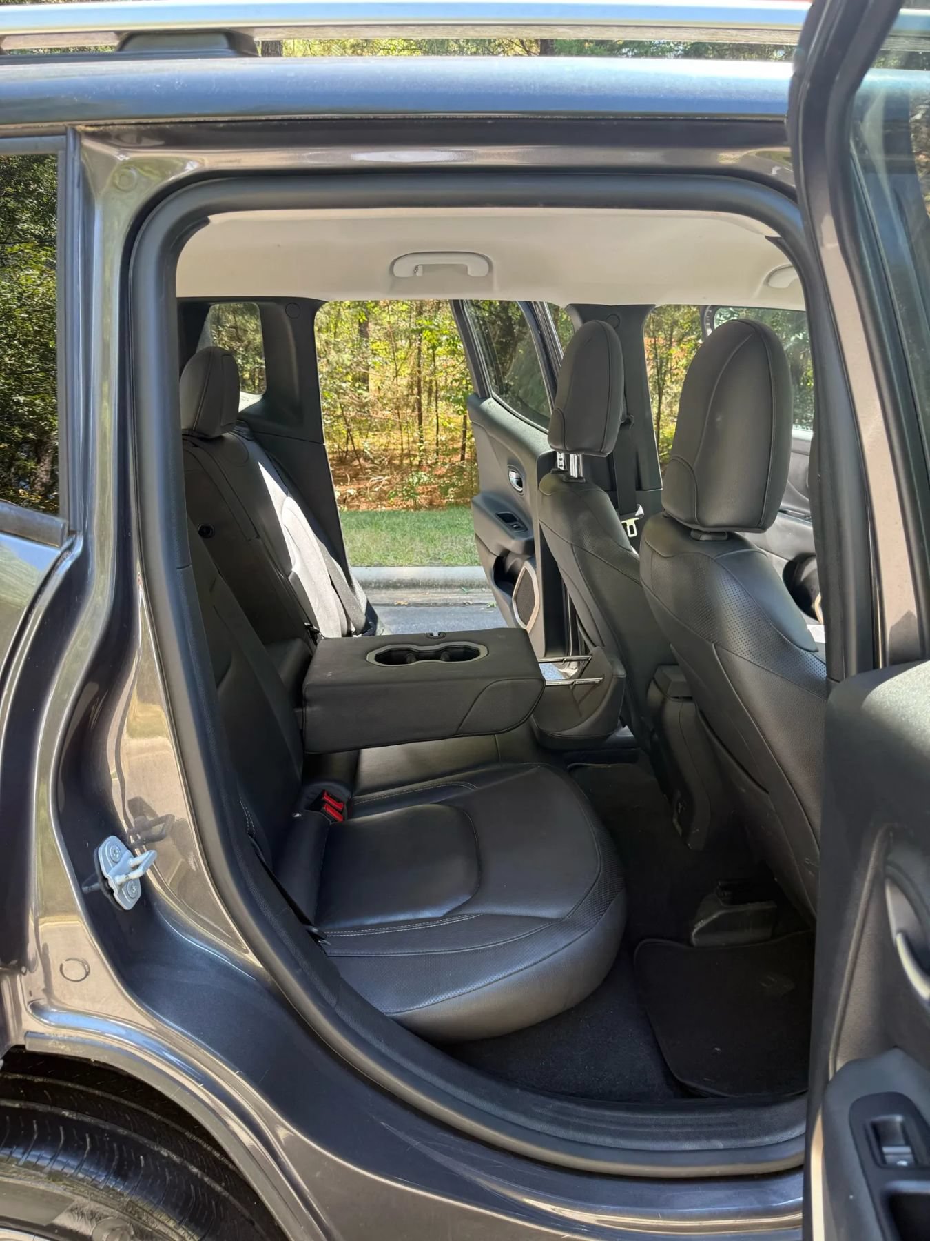 Used 2017 Jeep Renegade Limited AWD/4WD image 14