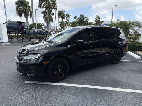 Used 2025 Honda Odyssey Sport-L image 4